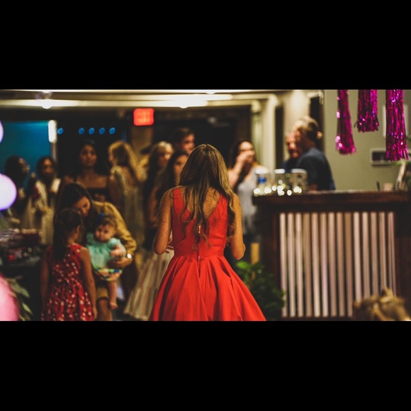 IEENA DUGGAL Bright red dress - Picture 3 of 7